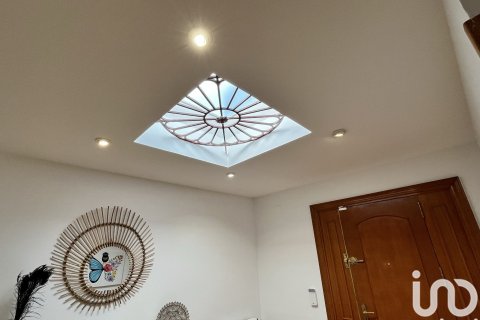 Продажа дома в Виланова-и-ла-Желтру, Барселона, Испания 4 спальни, 840м2 №154044 - фото 18