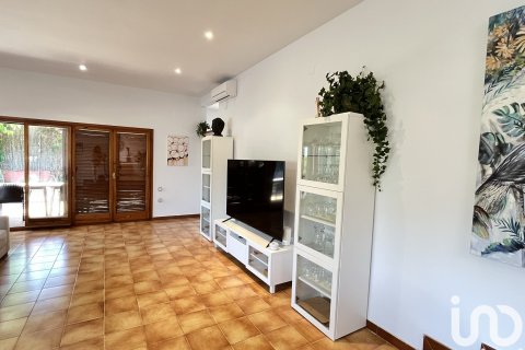 Продажа дома в Виланова-и-ла-Желтру, Барселона, Испания 4 спальни, 840м2 №154044 - фото 20