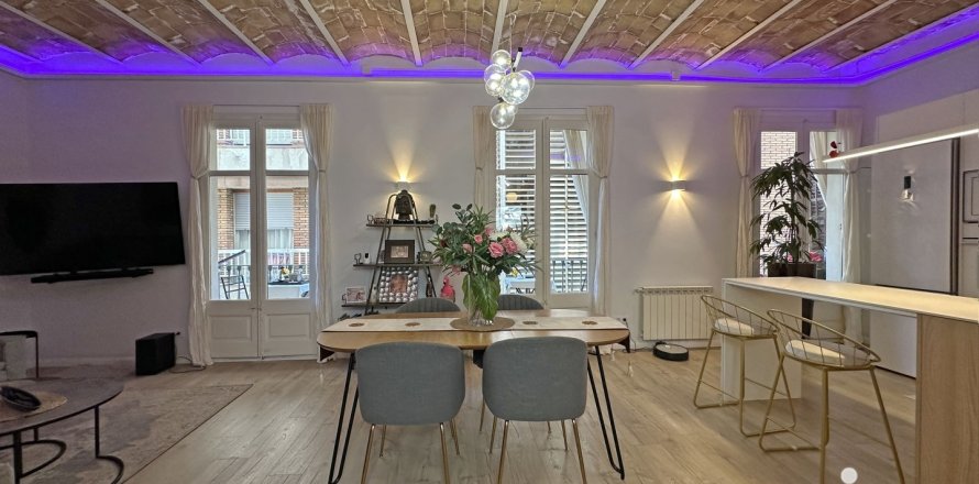 Dzīvoklis Barcelona, Spānijā 4 istabas, 132 m2 Nr. 154045
