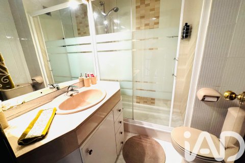 Kamienica w El Masnou, Barcelona, Hiszpania 5 sypialni, 236 mkw. nr 152627 – zdjęcie 15