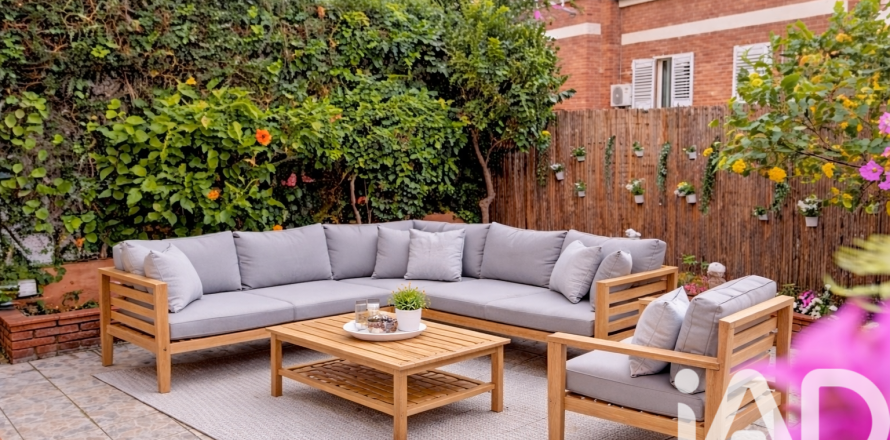 Kamienica w El Masnou, Barcelona, Hiszpania 5 sypialni, 236 mkw. nr 152627