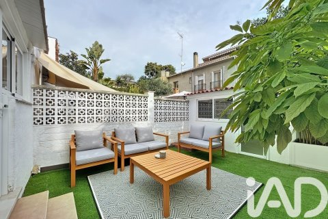 House in El Masnou, Barcelona, Spain 4 bedrooms, 110 sq.m. No. 152626