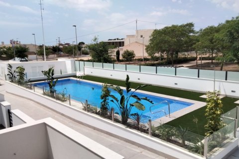 Bungalowi myytävänä Pilar de la Horadada, Alicante, Espanja, 3 makuuhuonetta, 96 m2 No. 134174 - kuva 27