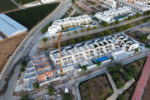 Bungalowi myytävänä Pilar de la Horadada, Alicante, Espanja, 3 makuuhuonetta, 96 m2 No. 134174 - kuva 22