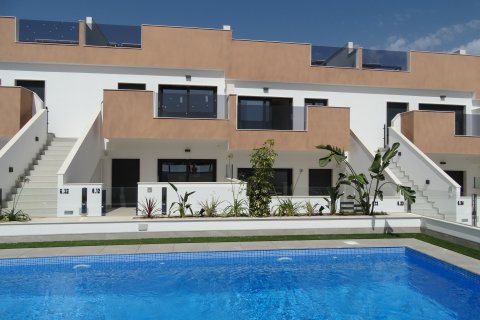 Bungalowi myytävänä Pilar de la Horadada, Alicante, Espanja, 3 makuuhuonetta, 96 m2 No. 134174 - kuva 1