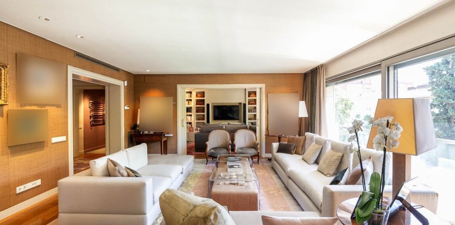 Apartamento en Barcelona, España 5 dormitorios, No. 141020