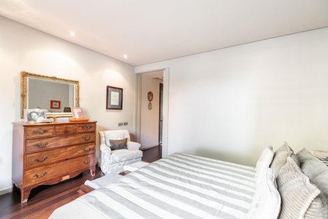 Apartamento en venta en Barcelona, España 6 dormitorios, No. 141017 - foto 12