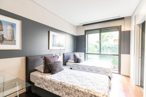 Apartamento en venta en Barcelona, España 6 dormitorios, No. 141017 - foto 18