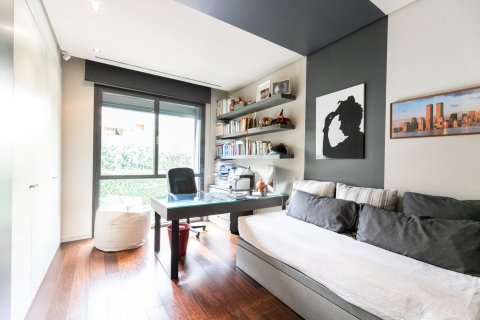 Apartamento en venta en Barcelona, España 6 dormitorios, No. 141017 - foto 16