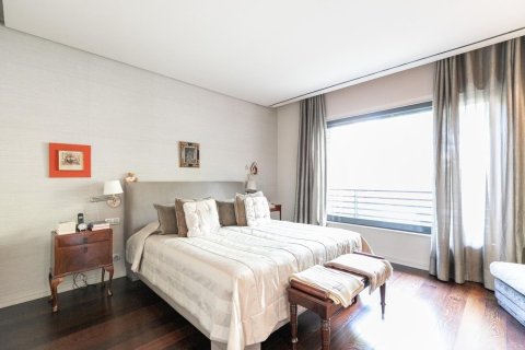 Apartamento en venta en Barcelona, España 6 dormitorios, No. 141017 - foto 11