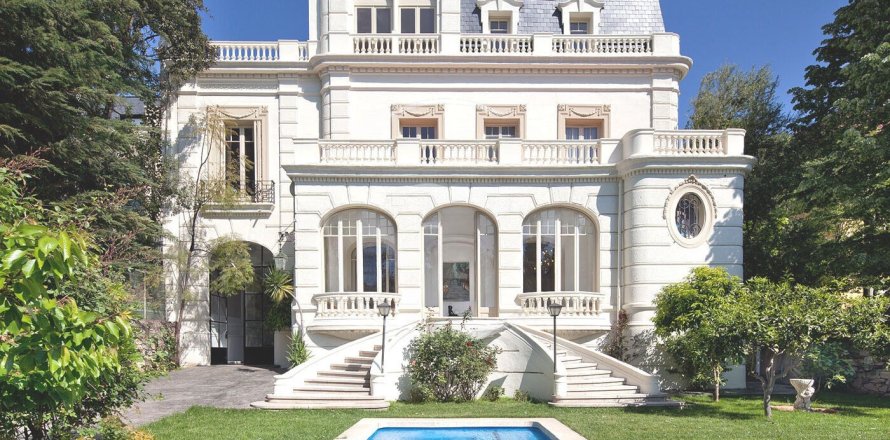 Māja Barcelona, Spānijā 7 istabas, Nr. 141024