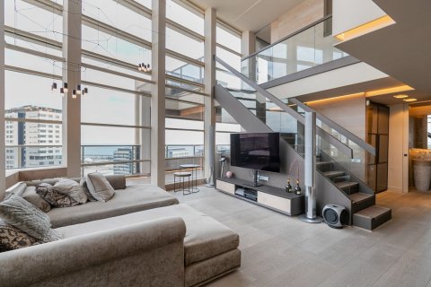 Huoneisto myytävänä Barcelona, Espanja, 3 makuuhuonetta, No. 141023 - kuva 2