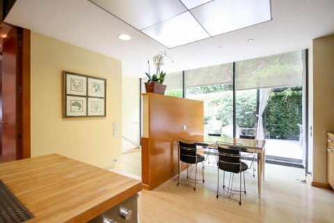 Сasa en venta en Barcelona, España 5 dormitorios, No. 141018 - foto 15