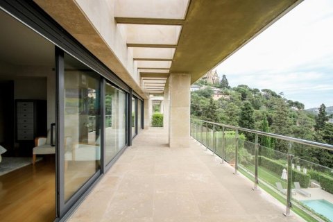 Сasa en venta en Barcelona, España 5 dormitorios, No. 141018 - foto 10