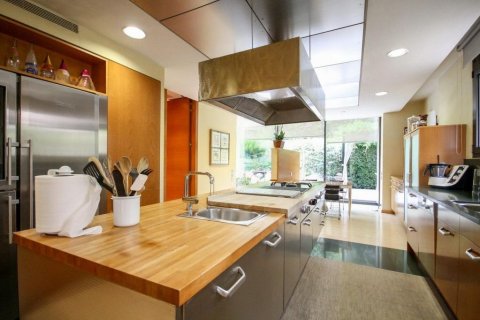 Сasa en venta en Barcelona, España 5 dormitorios, No. 141018 - foto 18