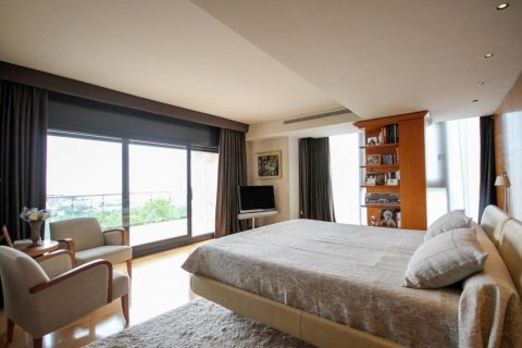 Сasa en venta en Barcelona, España 5 dormitorios, No. 141018 - foto 7