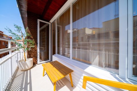 Apartment for sale in Madrid, Spain 3 bedrooms, 164 sq.m. No. 165655 - photo 14