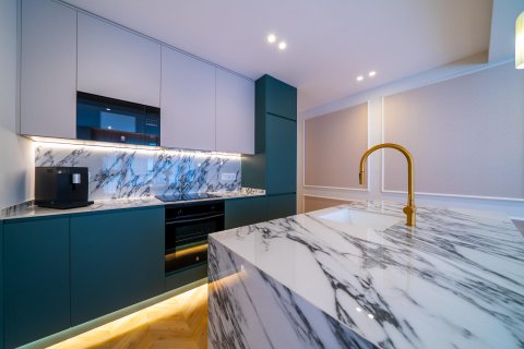 Apartment for sale in Madrid, Spain 3 bedrooms, 164 sq.m. No. 165655 - photo 19