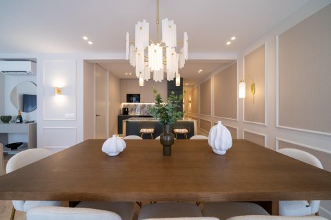 Apartment for sale in Madrid, Spain 3 bedrooms, 164 sq.m. No. 165655 - photo 8