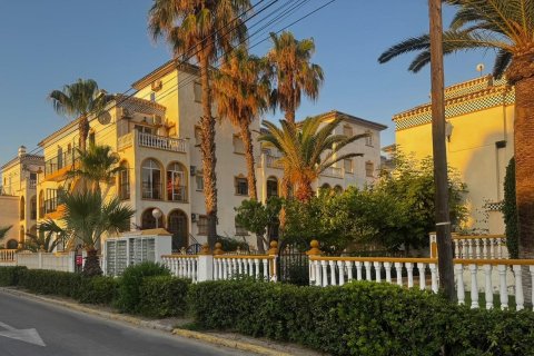 Apartment for sale in Torrevieja, Alicante, Spain 3 bedrooms,  No. 165658 - photo 21