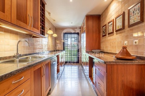 Kattohuoneisto myytävänä Marbella, Malaga, Espanja, 3 makuuhuonetta, 158 m2 No. 157515 - kuva 6