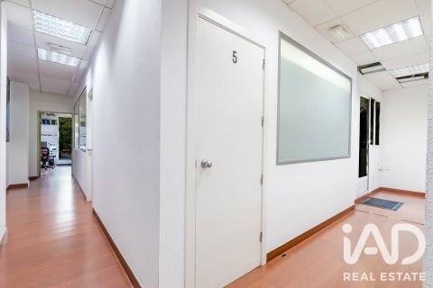 Apartment for sale in Madrid, Spain 4 bedrooms, 353 sq.m. No. 187801 - photo 19