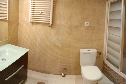 Apartment for sale in Madrid, Spain 1 bedroom, 55 sq.m. No. 187802 - photo 7