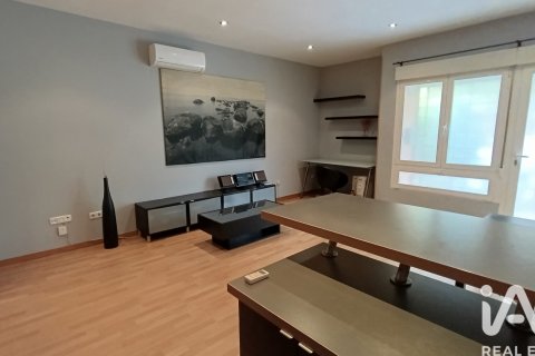 Apartment for sale in Madrid, Spain 1 bedroom, 55 sq.m. No. 187802 - photo 5