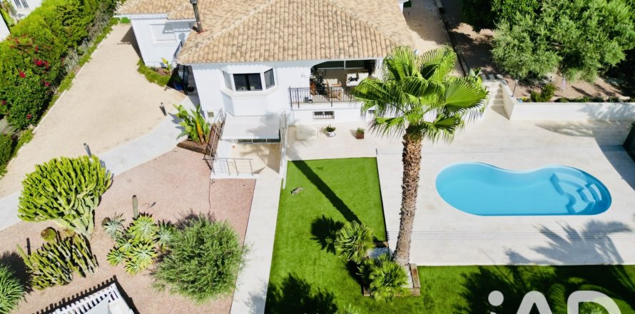 House in Mutxamel, Alicante, Spanien 4 Schlafzimmer, 267 m2 Nr. 187800