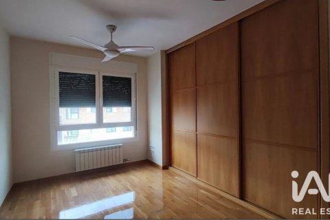 Townhouse for sale in Laguna de Duero, Valladolid, Spain 4 bedrooms, No. 196539 - photo 7