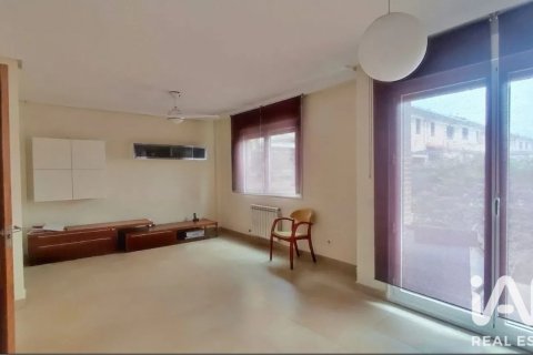Townhouse for sale in Laguna de Duero, Valladolid, Spain 4 bedrooms, No. 196539 - photo 5