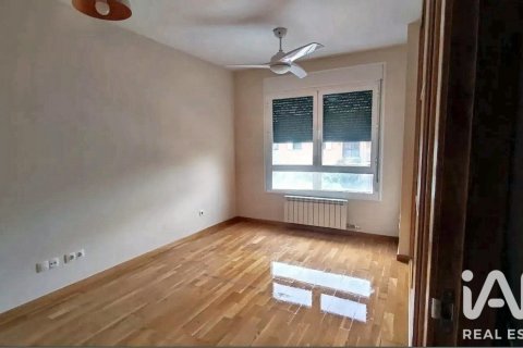 Townhouse for sale in Laguna de Duero, Valladolid, Spain 4 bedrooms, No. 196539 - photo 11