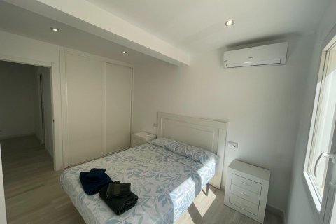 Bungalow for sale in Cabo Roig, Alicante, Spain 3 bedrooms, 73 sq.m. No. 154562 - photo 9