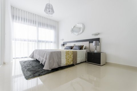 Villa for sale in San Miguel de Salinas, Alicante, Spain 4 bedrooms, 135 sq.m. No. 171094 - photo 9