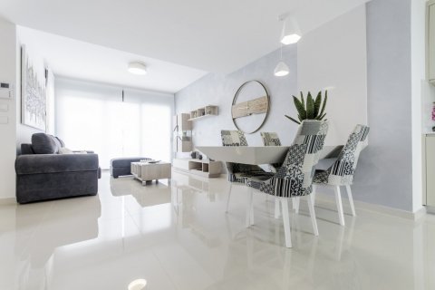 Villa for sale in San Miguel de Salinas, Alicante, Spain 4 bedrooms, 135 sq.m. No. 171094 - photo 2