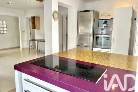 House for sale in Alcala De Xivert, Castellon, Spain 4 bedrooms, 164 sq.m. No. 152876 - photo 12