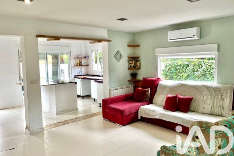 House for sale in Alcala De Xivert, Castellon, Spain 4 bedrooms, 164 sq.m. No. 152876 - photo 14