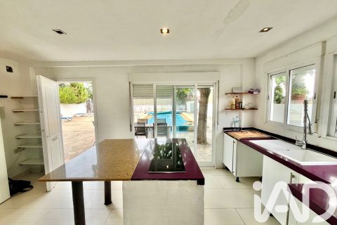 House for sale in Alcala De Xivert, Castellon, Spain 4 bedrooms, 164 sq.m. No. 152876 - photo 16