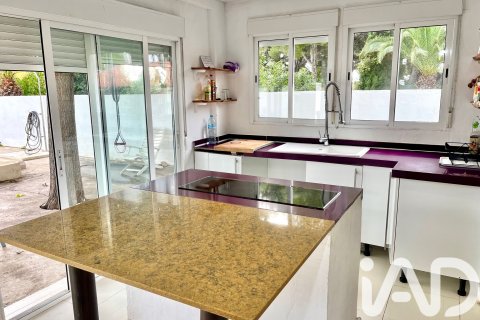 House for sale in Alcala De Xivert, Castellon, Spain 4 bedrooms, 164 sq.m. No. 152876 - photo 30