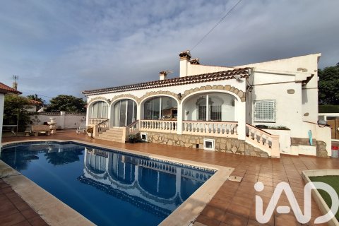 Сasa en venta en Mont-roig del Camp, Tarragona, España 5 dormitorios, 271 m2 No. 152875 - foto 2