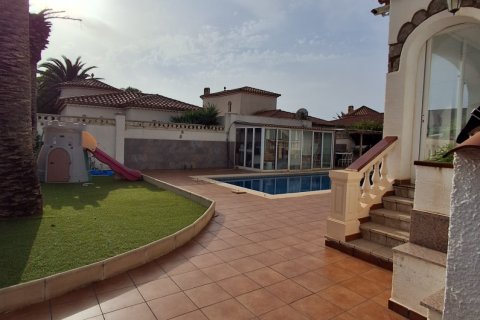 Сasa en venta en Mont-roig del Camp, Tarragona, España 5 dormitorios, 271 m2 No. 152875 - foto 3