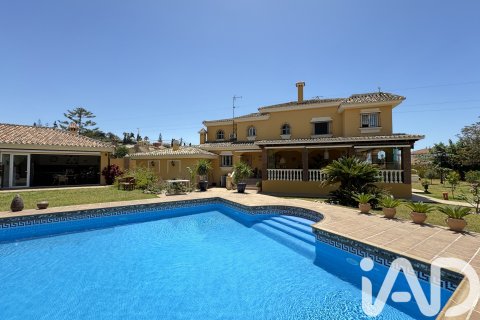 Talo myytävänä Rincon de la Victoria, Malaga, Espanja, 6 makuuhuonetta, 648 m2 No. 152871 - kuva 2