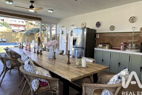 Talo myytävänä Rincon de la Victoria, Malaga, Espanja, 6 makuuhuonetta, 648 m2 No. 152871 - kuva 12