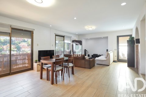 Продажа дома в Санта-Колома-де-Сервелло, Барселона, Испания 4 спальни, 309м2 №152872 - фото 5