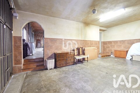 Продажа дома в Санта-Колома-де-Сервелло, Барселона, Испания 4 спальни, 309м2 №152872 - фото 26