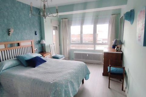 Apartment for sale in Leon, Spain 3 bedrooms, 133 sq.m. No. 152877 - photo 14