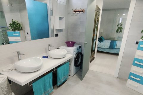 Apartment for sale in Leon, Spain 3 bedrooms, 133 sq.m. No. 152877 - photo 29