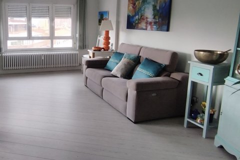 Apartment for sale in Leon, Spain 3 bedrooms, 133 sq.m. No. 152877 - photo 9