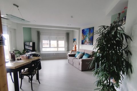 Apartment for sale in Leon, Spain 3 bedrooms, 133 sq.m. No. 152877 - photo 2