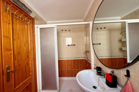 Kattohuoneisto myytävänä Torrevieja, Alicante, Espanja, 3 makuuhuonetta, 82 m2 No. 186829 - kuva 22